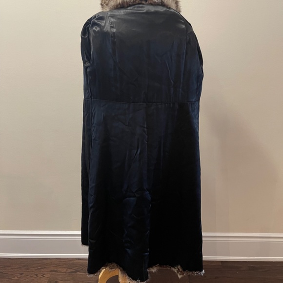 Racoon fur coat. Size 10. - Picture 6 of 8